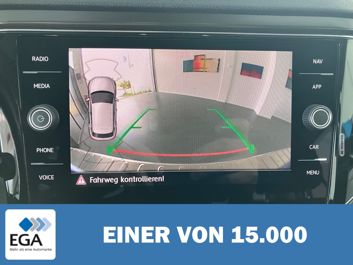 Volkswagen T-Roc 1.5 TSI Style Automatik - AHK/ Navi/ Sitzh.