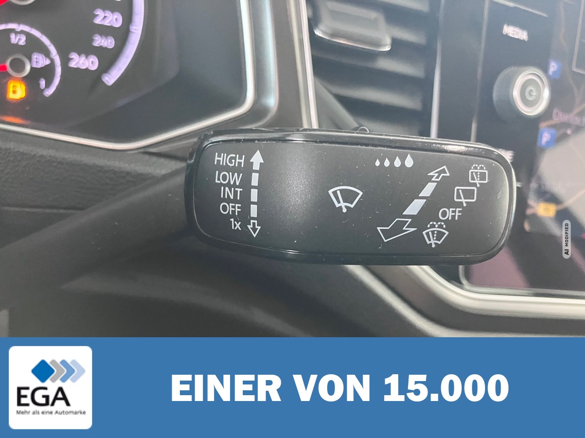 Volkswagen T-Roc 1.5 TSI Style Automatik - AHK/ Navi/ Sitzh.