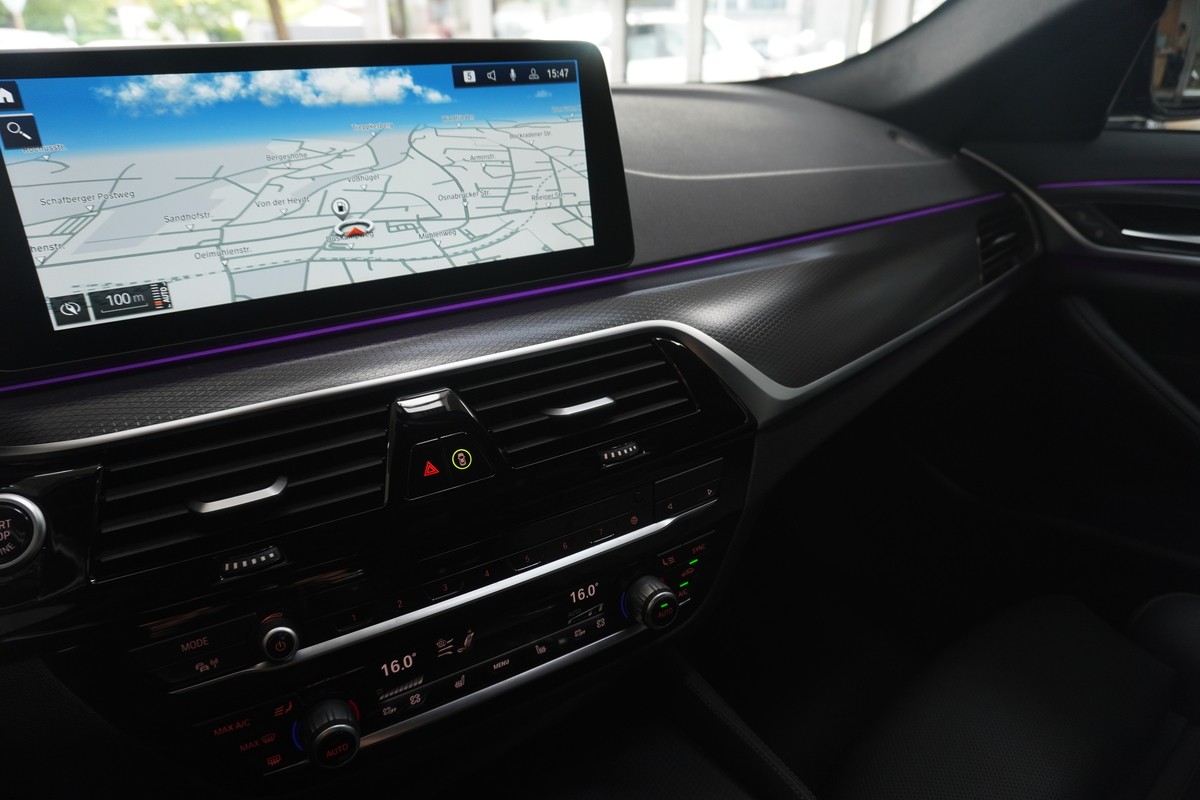 BMW 520 i Touring M Sport LED Live-Cockpit-Prof. RCAM 