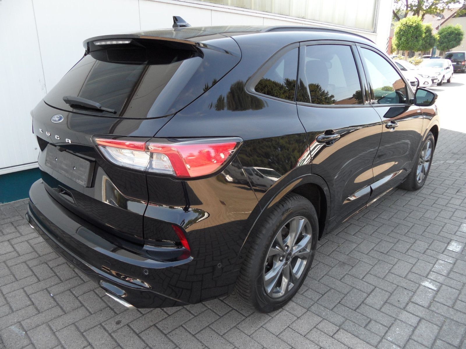 Ford Kuga 1,5 ST-LineX+Navi+Panoramadach+Kamera+AHK