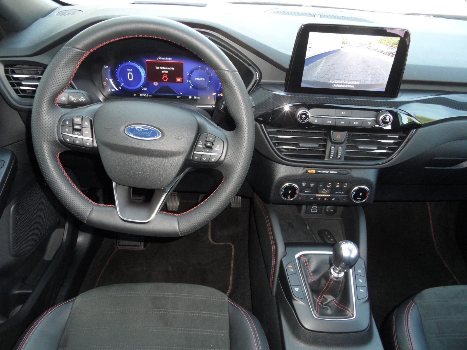 Ford Kuga 1,5 ST-LineX+Navi+Panoramadach+Kamera+AHK