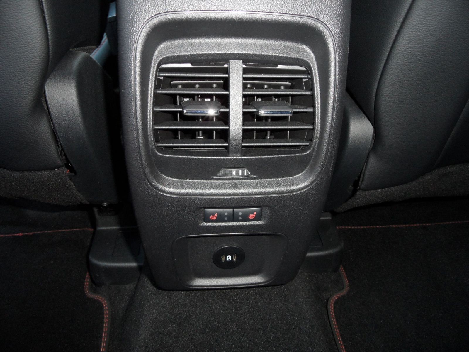 Ford Kuga 1,5 ST-LineX+Navi+Panoramadach+Kamera+AHK