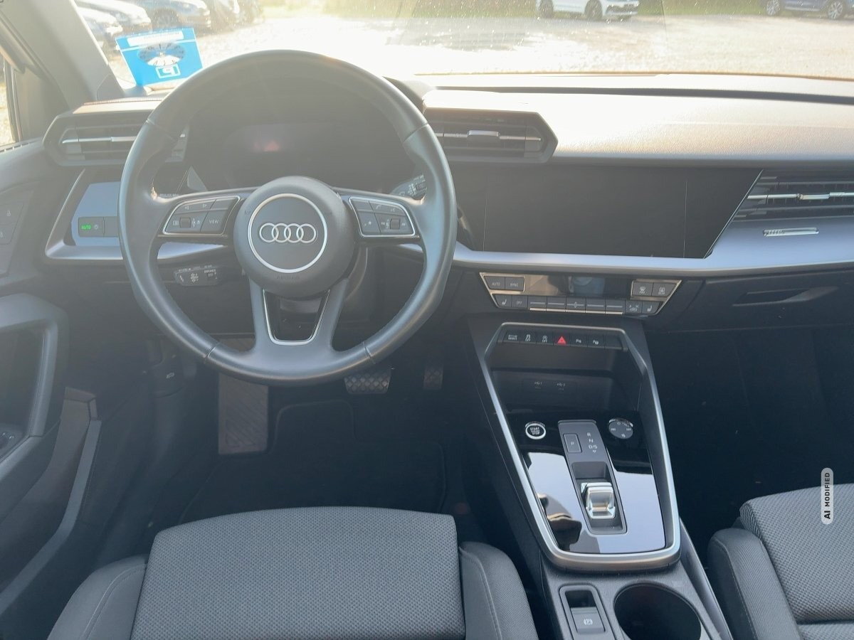 Audi A3 Sportback 35 1.5 TFSI MHEV S-Line AHK,ACC,LED