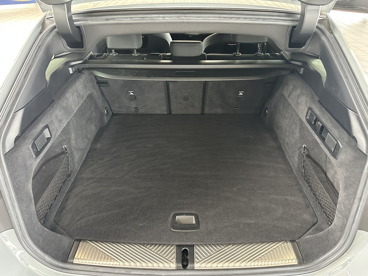 BMW 520 d M-Sport AHK Standhz. LED Navi 360° Kamera 