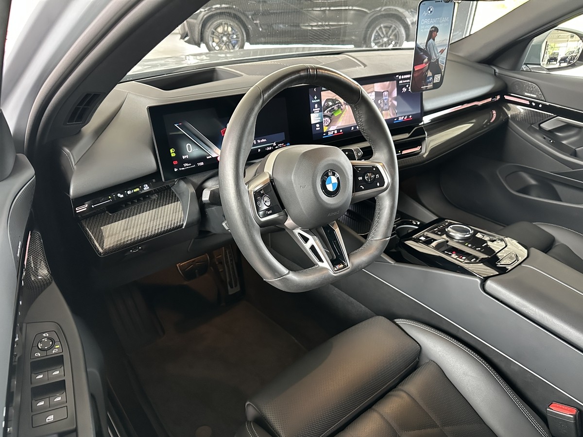 BMW 520 d M-Sport AHK Standhz. LED Navi 360° Kamera 