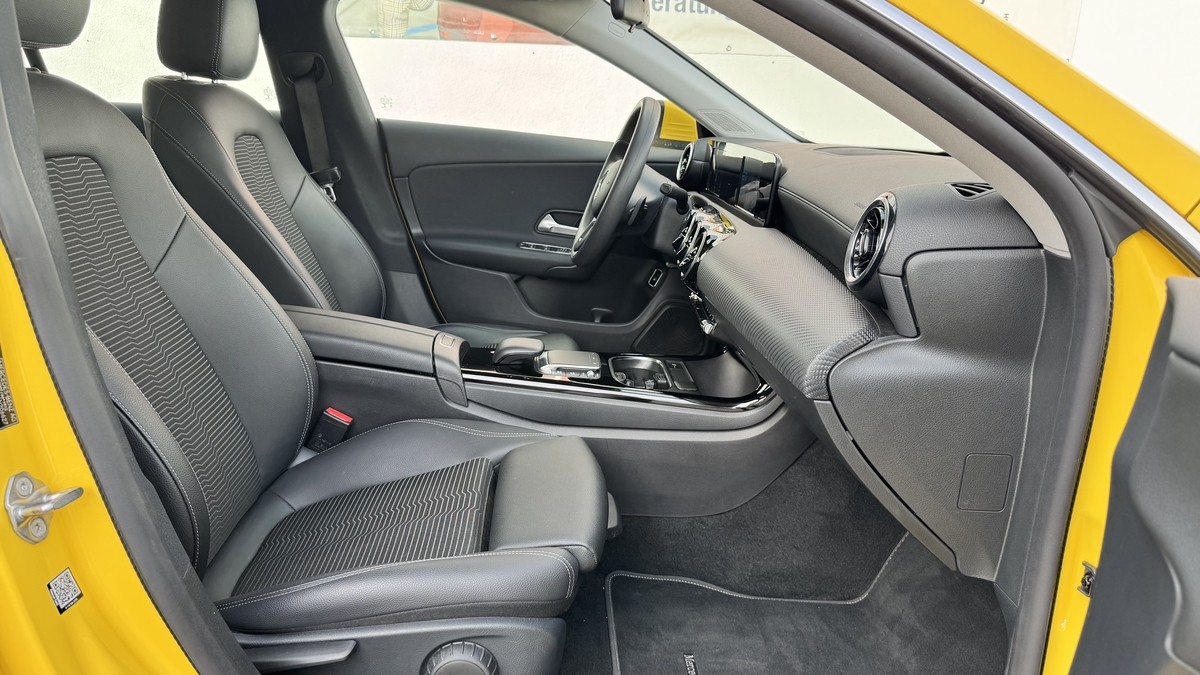 Mercedes-Benz CLA 250 Shooting Brake e SB EU 6d NAVI SITZHZG MBUX R-CAM
