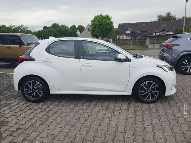 Toyota Yaris Hybrid 1.5 VVT-i Team Deutschland
