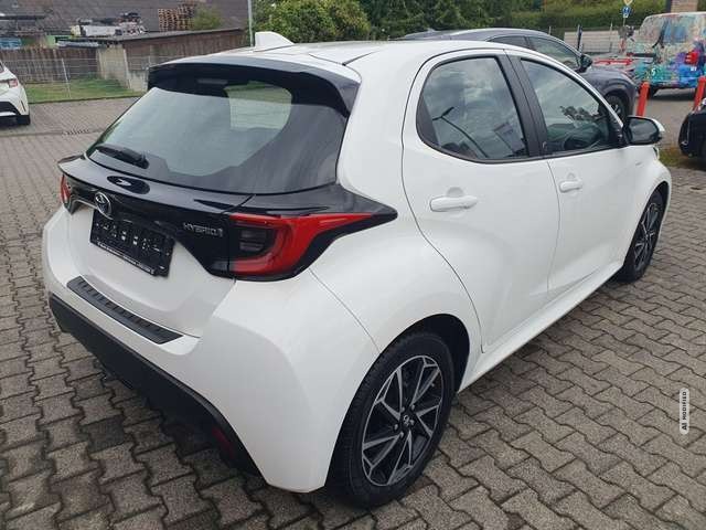 Toyota Yaris Hybrid 1.5 VVT-i Team Deutschland
