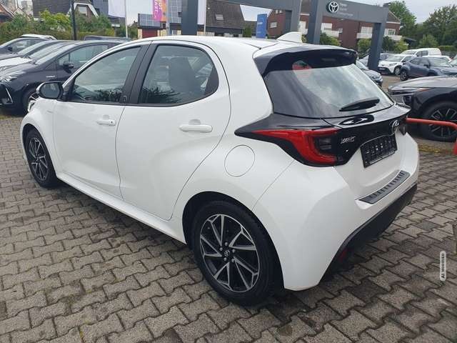 Toyota Yaris Hybrid 1.5 VVT-i Team Deutschland