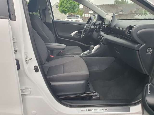 Toyota Yaris Hybrid 1.5 VVT-i Team Deutschland
