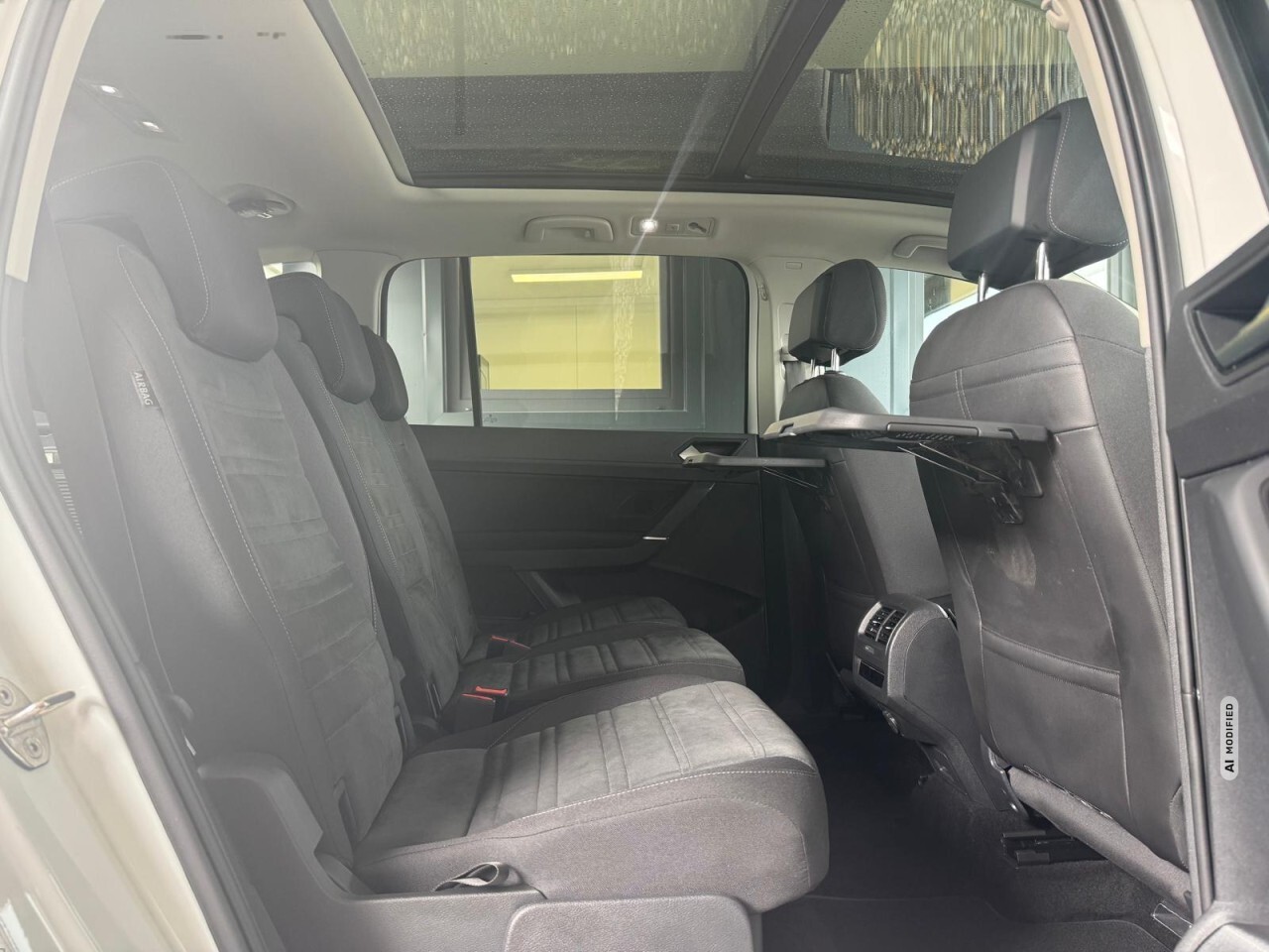 Volkswagen Touran 2.0 TDI DSG,STANDH,AHK,PANO,VIRTUAL,DCC