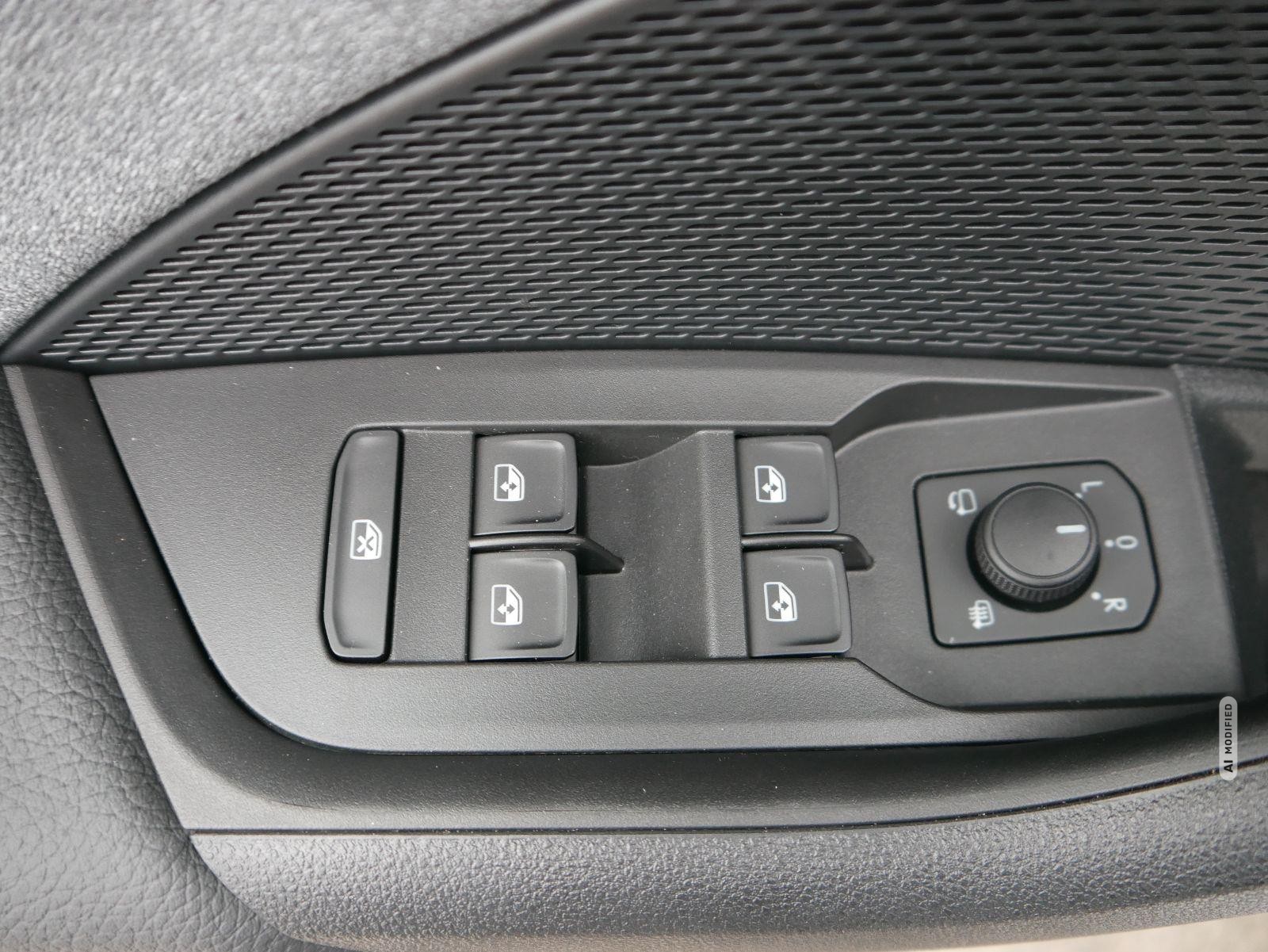 Skoda Octavia Combi 1.5 TSI Selection*ACC*NAVI-ÜBER-SMARTLINK*LED*PDC*KAMERA*SHZ*TEMPO