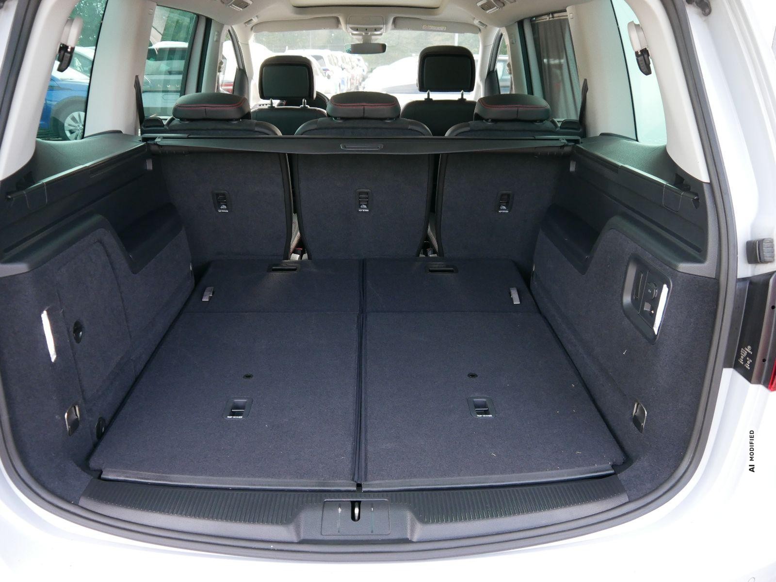 Seat Alhambra 1.4 TSI DSG FR-LINE* AHK * WINTERPAKET * BI-XENON * ACC * PANORAMA * NA