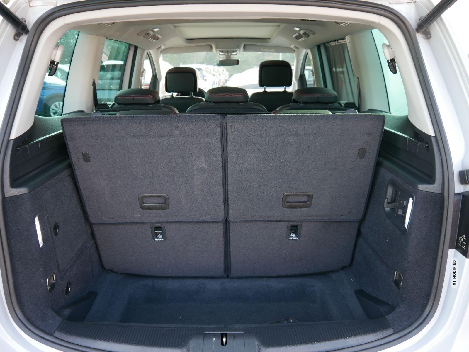 Seat Alhambra 1.4 TSI DSG FR-LINE* AHK * WINTERPAKET * BI-XENON * ACC * PANORAMA * NA