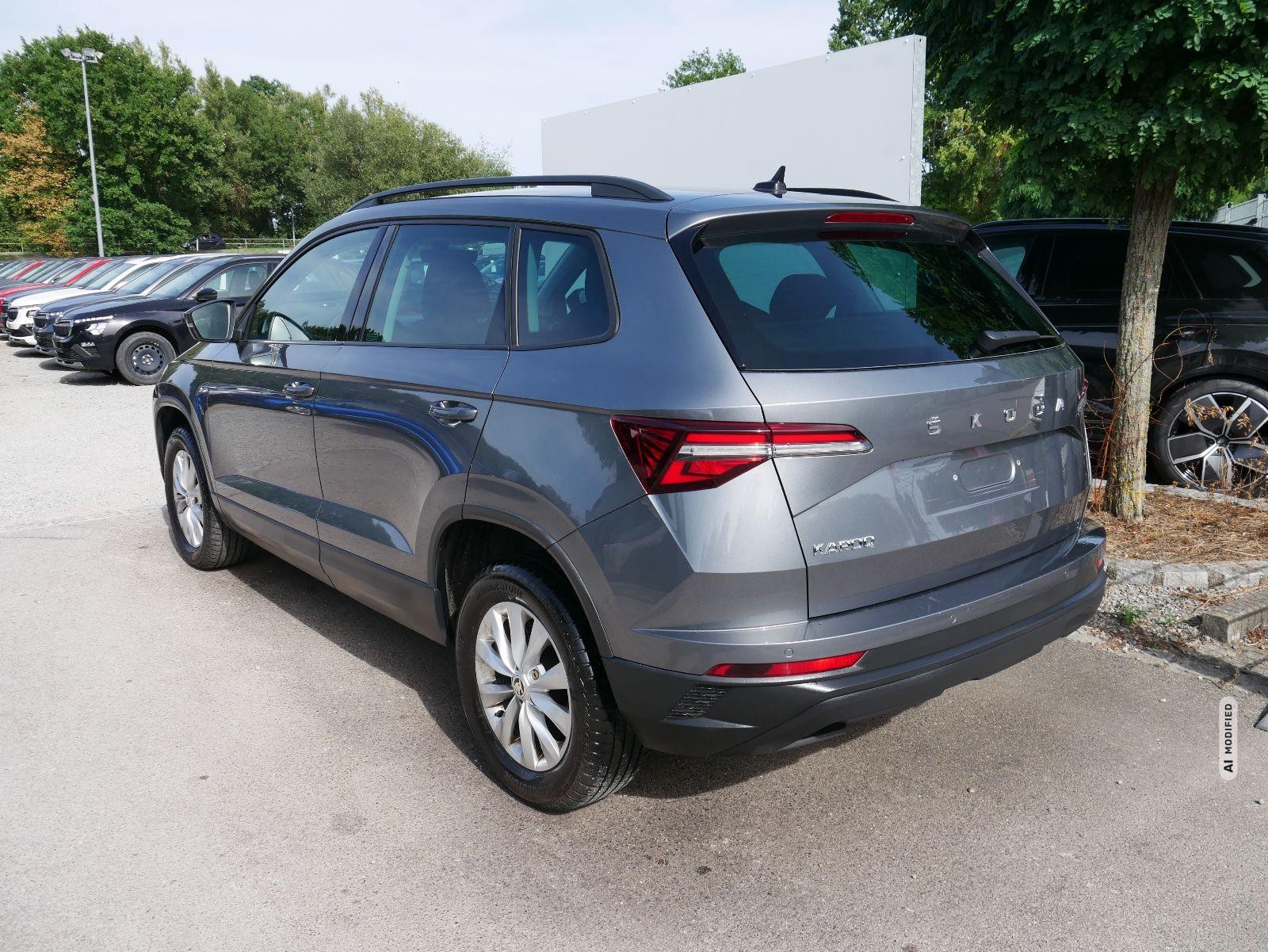 Skoda Karoq 1.5 TSI DSG Ambition FACELIFT * LED * CLIMA * PDC HI. * FRONT ASSIST * SMA