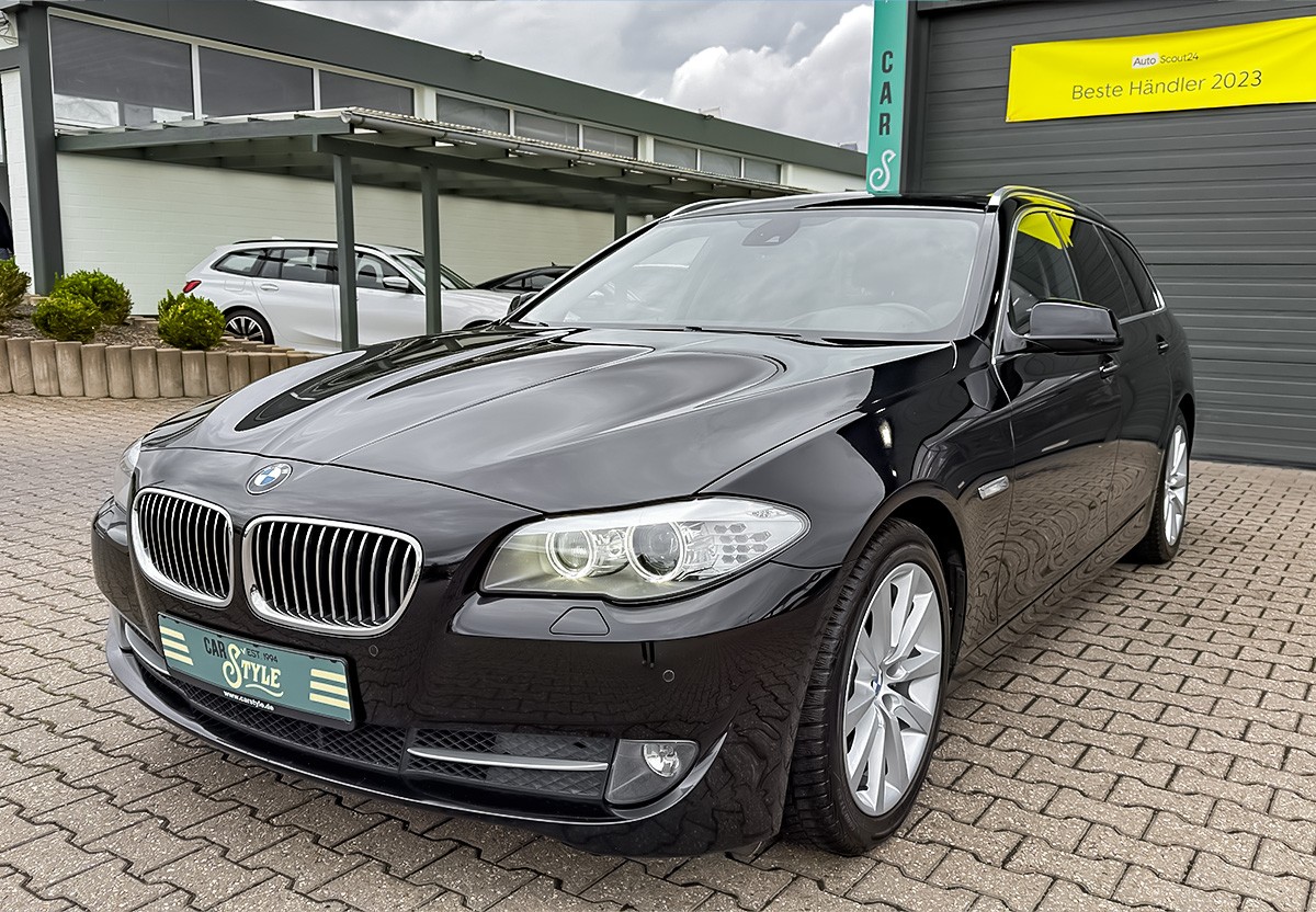 BMW 530d Touring Navi.Pano.Leder.SHZ.HiFi R.Cam