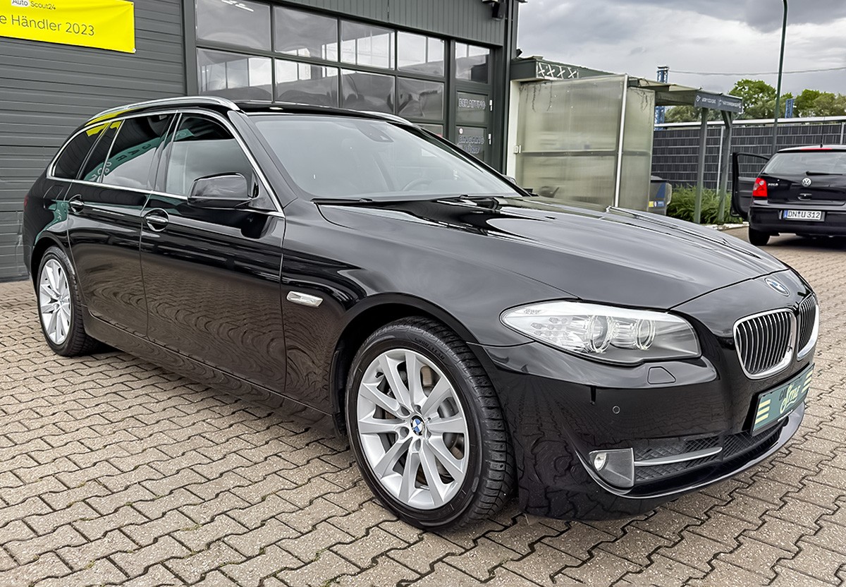 BMW 530d Touring Navi.Pano.Leder.SHZ.HiFi R.Cam