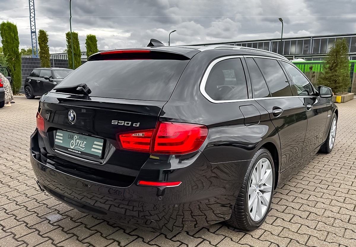 BMW 530d Touring Navi.Pano.Leder.SHZ.HiFi R.Cam