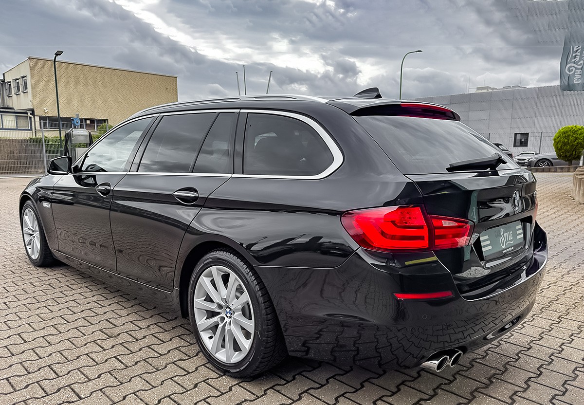 BMW 530d Touring Navi.Pano.Leder.SHZ.HiFi R.Cam