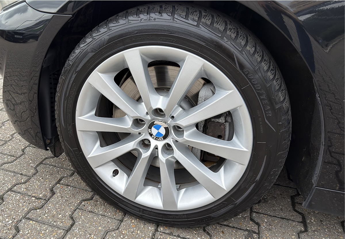 BMW 530d Touring Navi.Pano.Leder.SHZ.HiFi R.Cam