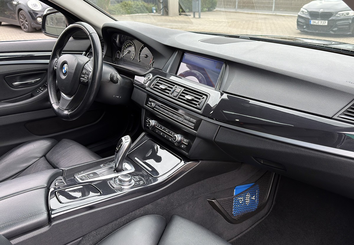 BMW 530d Touring Navi.Pano.Leder.SHZ.HiFi R.Cam