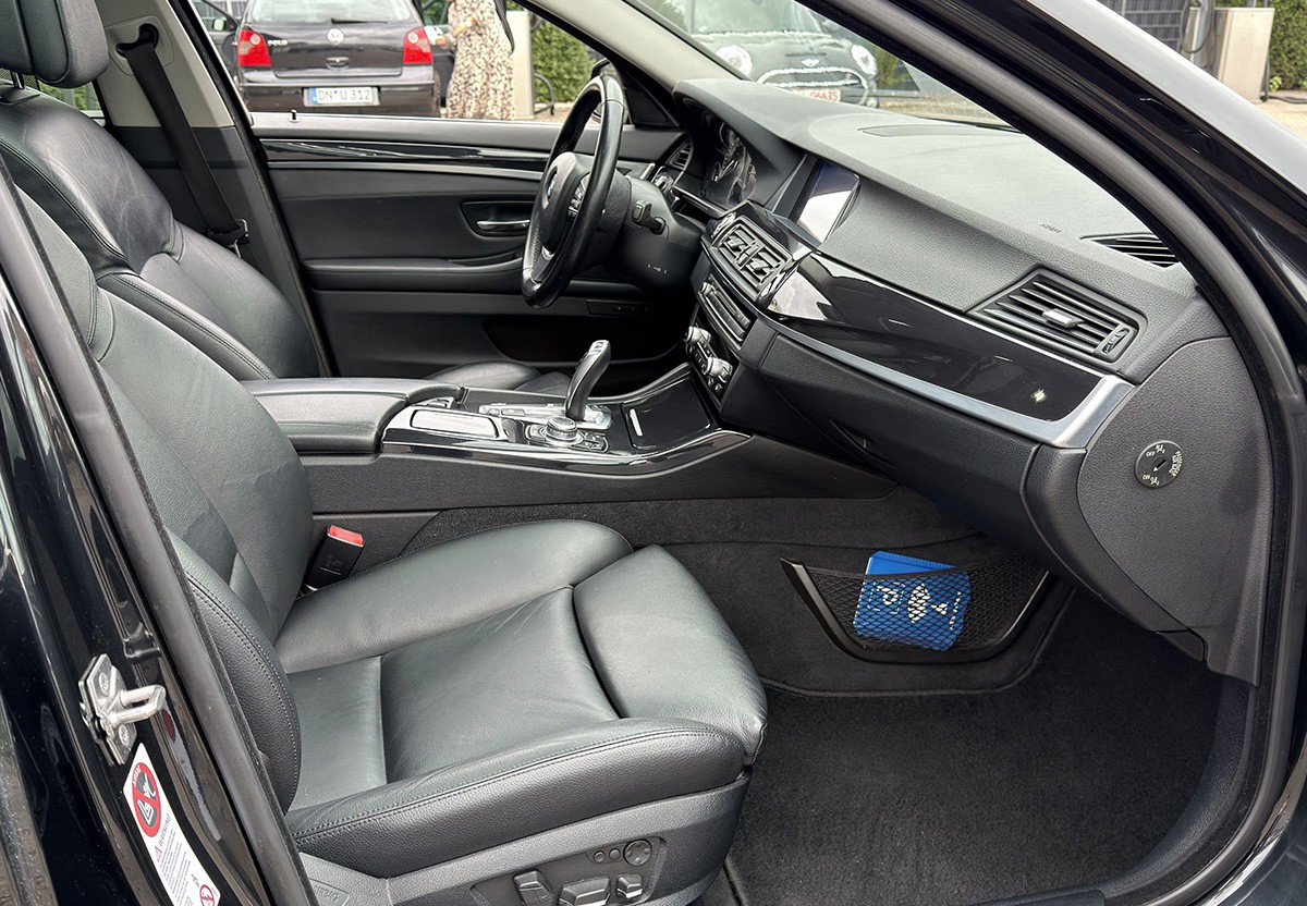 BMW 530d Touring Navi.Pano.Leder.SHZ.HiFi R.Cam