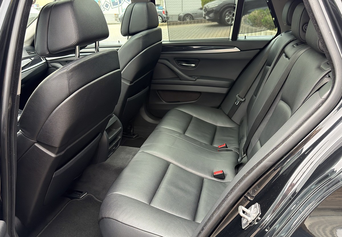BMW 530d Touring Navi.Pano.Leder.SHZ.HiFi R.Cam