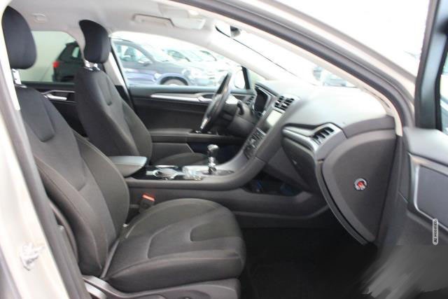 Ford Mondeo MONDEO TURNIER 1,5 ECOBOOST TITANIUM NAVI LED SCHEINW
