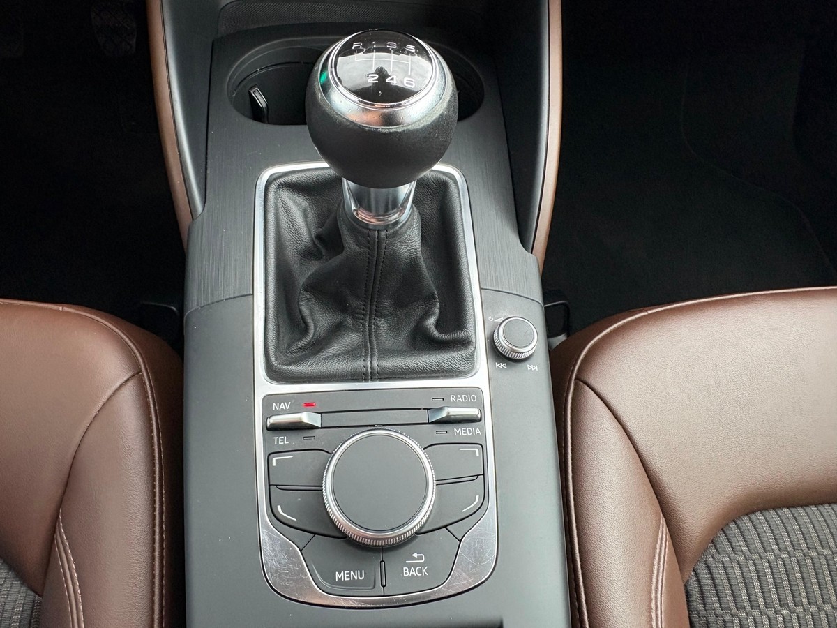Audi A3 1.4 TFSI Teilleder Navi SHZ AHK Bi Xenon