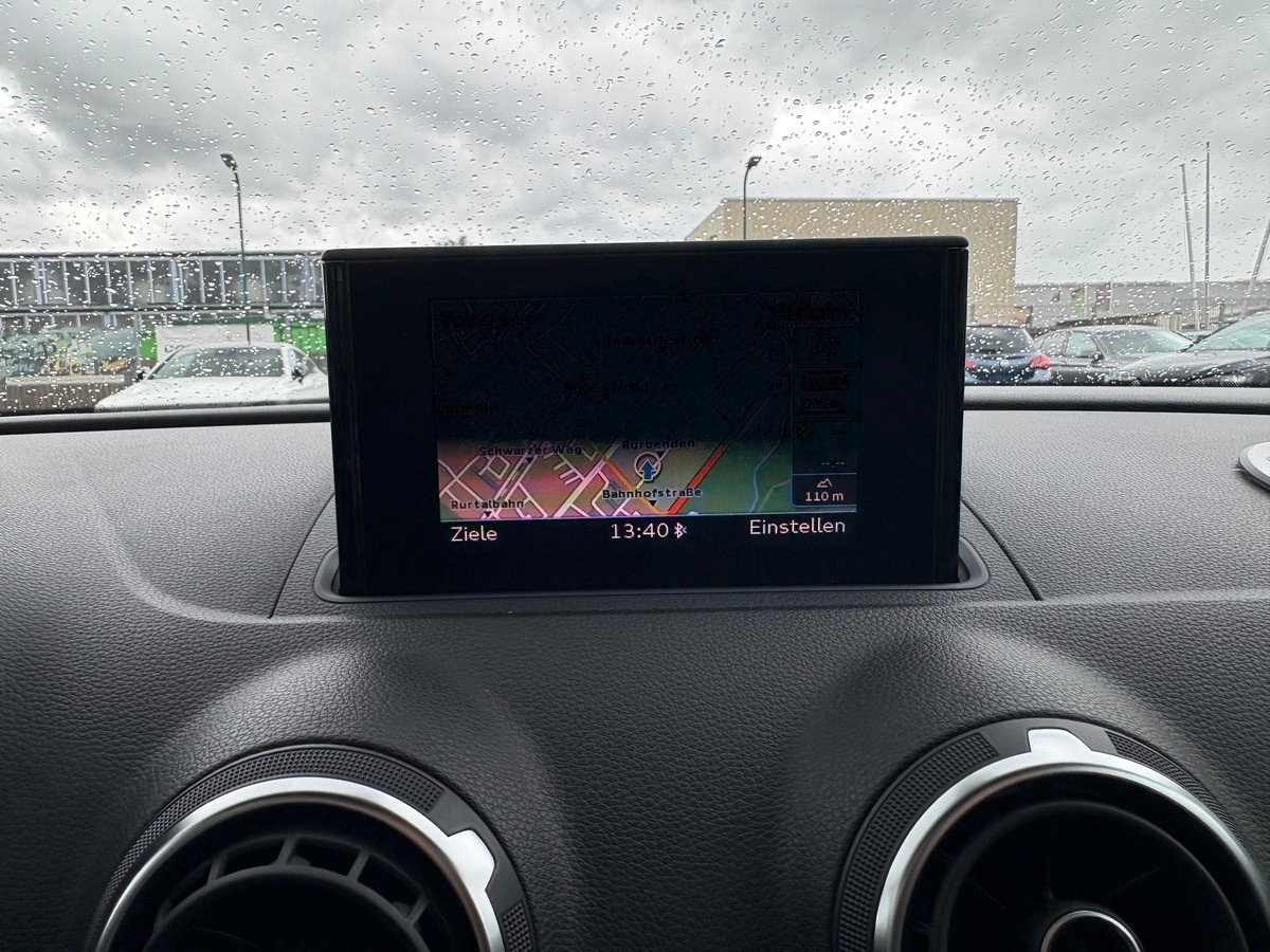 Audi A3 1.4 TFSI Teilleder Navi SHZ AHK Bi Xenon