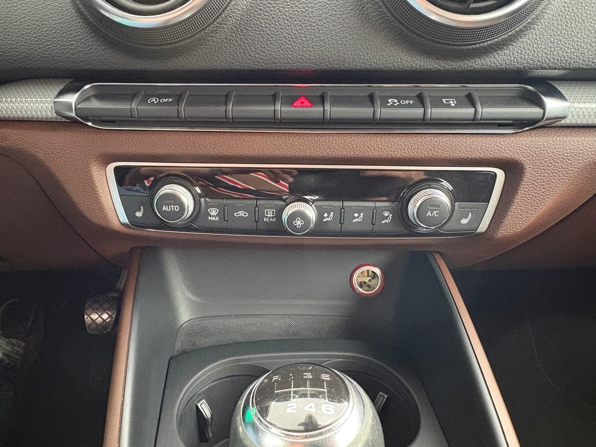 Audi A3 1.4 TFSI Teilleder Navi SHZ AHK Bi Xenon