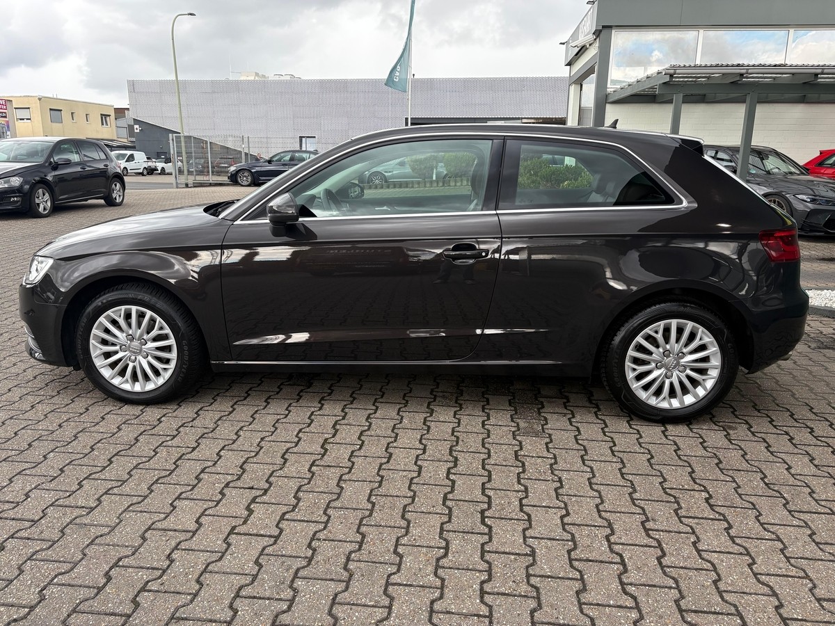 Audi A3 1.4 TFSI Teilleder Navi SHZ AHK Bi Xenon
