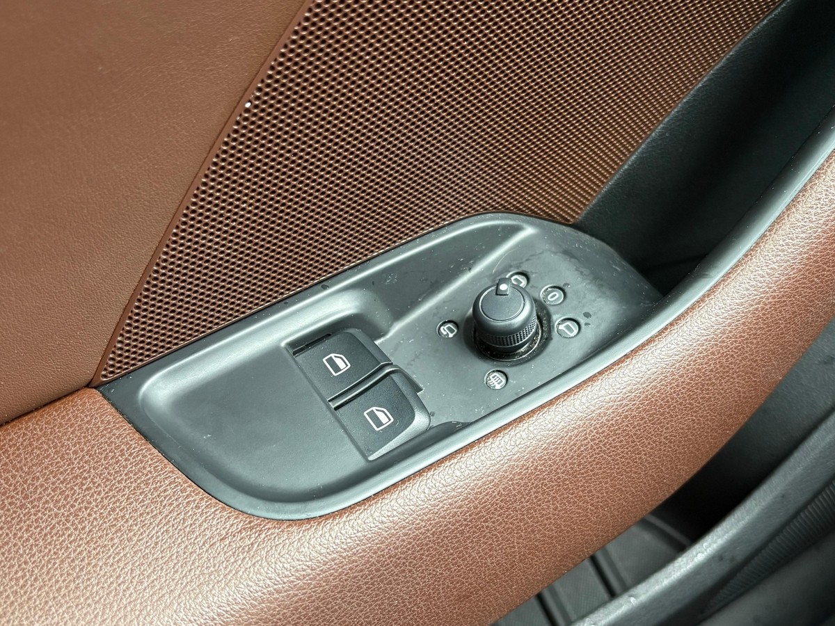 Audi A3 1.4 TFSI Teilleder Navi SHZ AHK Bi Xenon