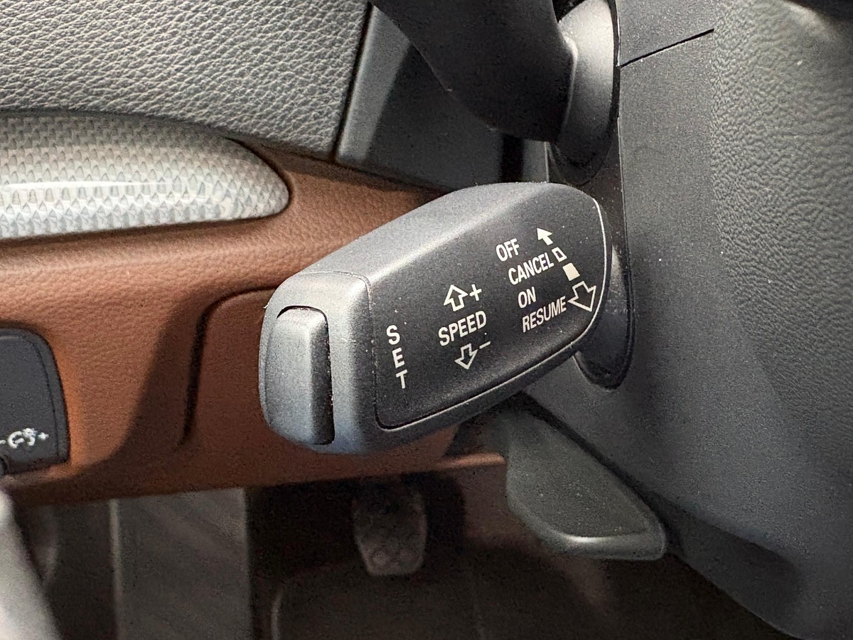 Audi A3 1.4 TFSI Teilleder Navi SHZ AHK Bi Xenon