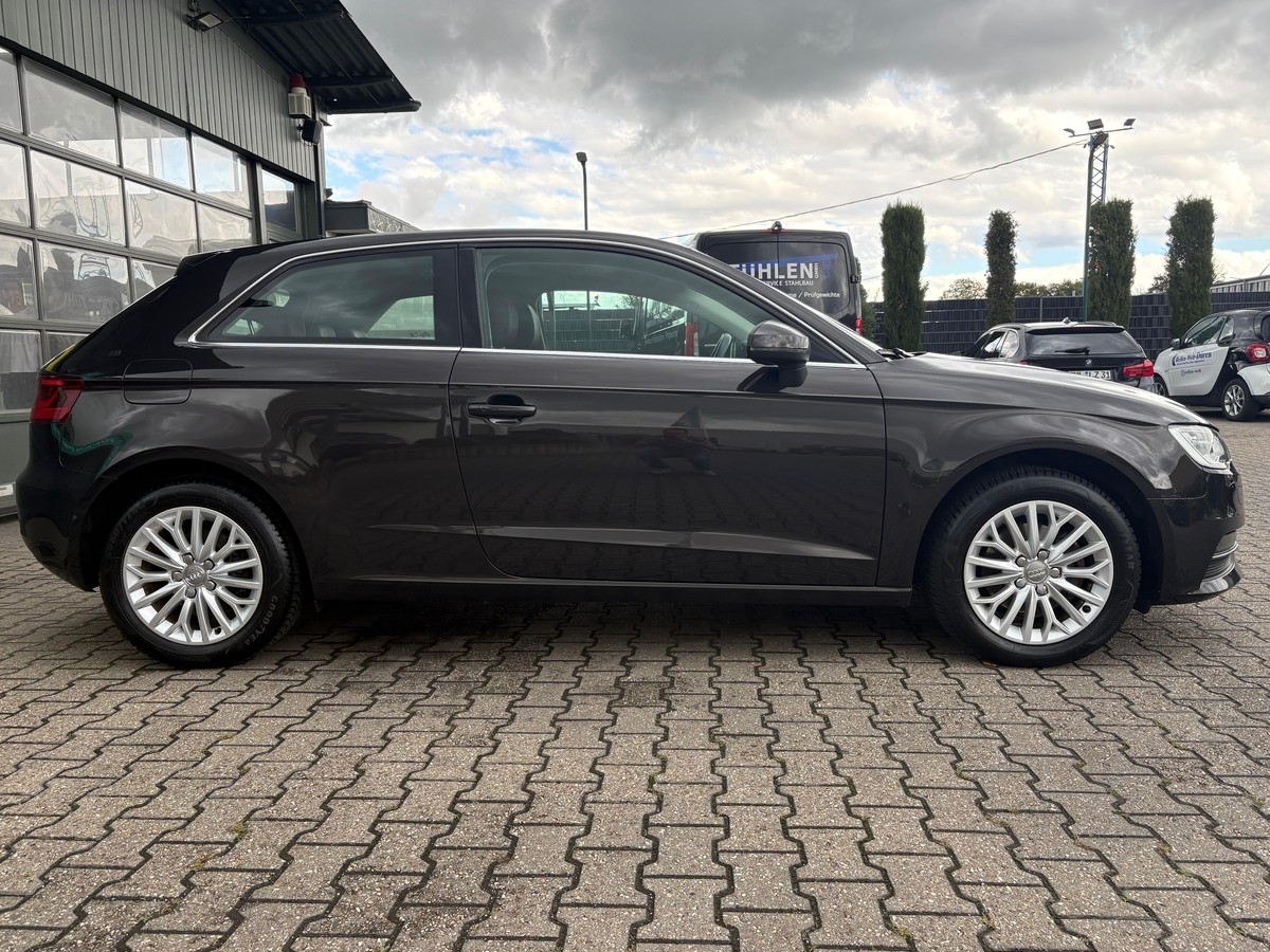 Audi A3 1.4 TFSI Teilleder Navi SHZ AHK Bi Xenon
