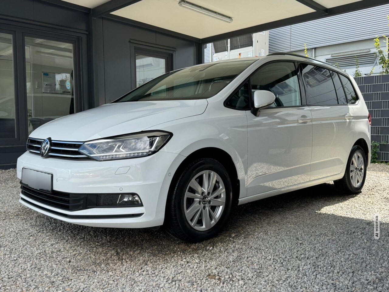 Volkswagen Touran 2.0 TDI DSG,7-SITZER,AHK,PANO,DCC,VIRTUAL