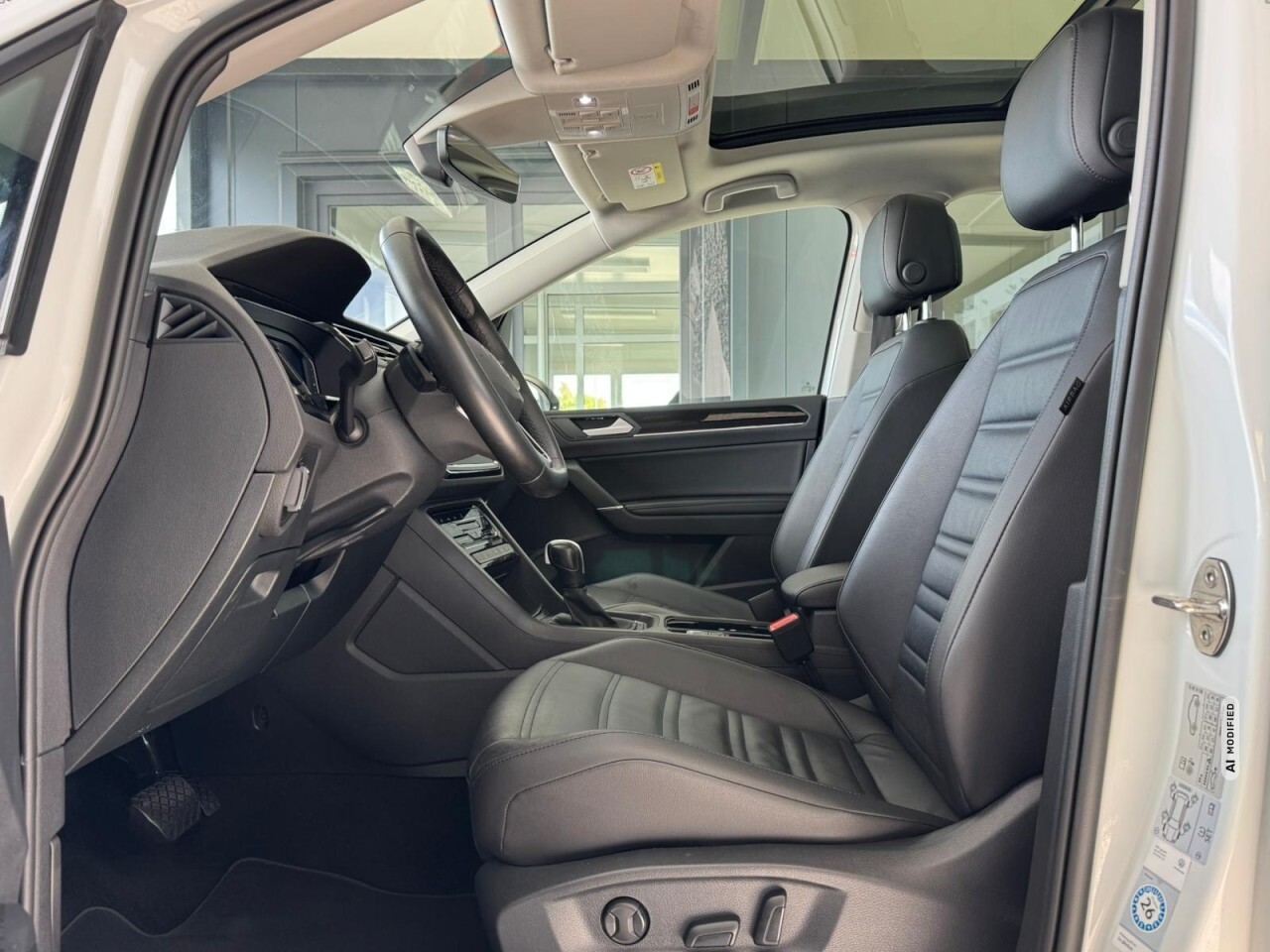 Volkswagen Touran 2.0 TDI DSG,7-SITZER,AHK,PANO,DCC,VIRTUAL