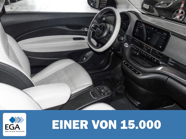 Fiat 500e La Prima Navi Memory Sitze LED Apple CarPlay Android Auto Klimaautom Fahrer