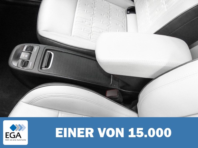 Fiat 500e La Prima Navi Memory Sitze LED Apple CarPlay Android Auto Klimaautom Fahrer