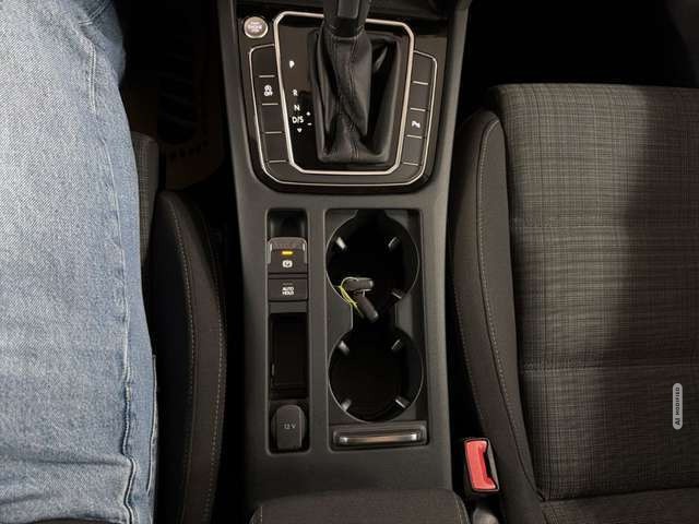 Volkswagen Passat 2.0TDI Business LED NAVI KAMERA CARPLAY