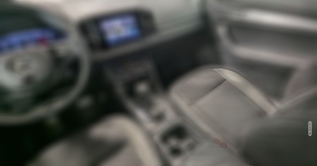 Skoda Karoq Tour 1.5 TSI DSG LED CarPlay KAM Kessy