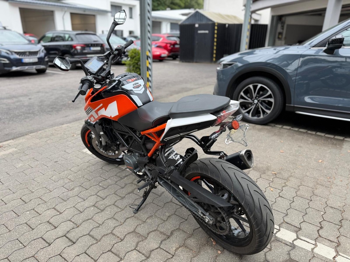 KTM 125 Duke 125er - Unfalfrei - Kundenauftrag 