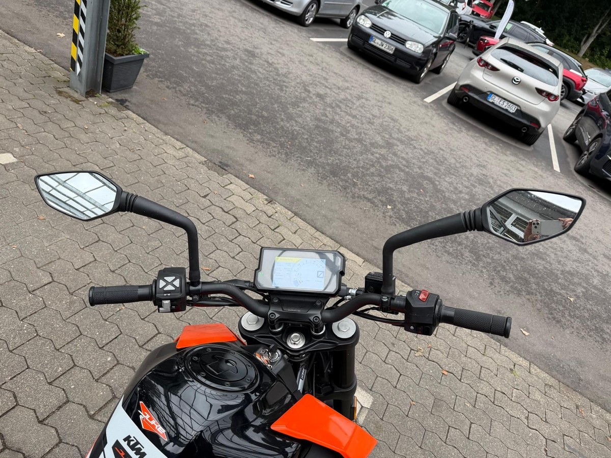 KTM 125 Duke 125er - Unfalfrei - Kundenauftrag 