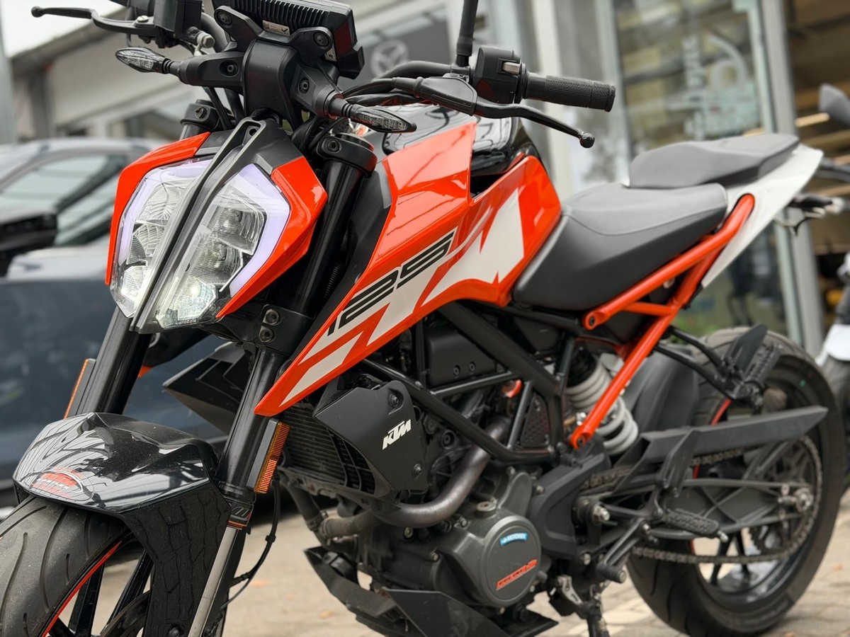 KTM 125 Duke 125er - Unfalfrei - Kundenauftrag 