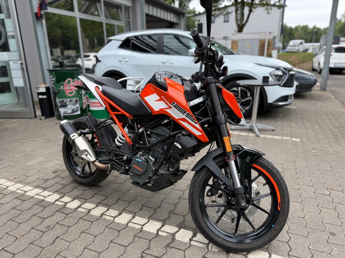 KTM 125 Duke 125er - Unfalfrei - Kundenauftrag 