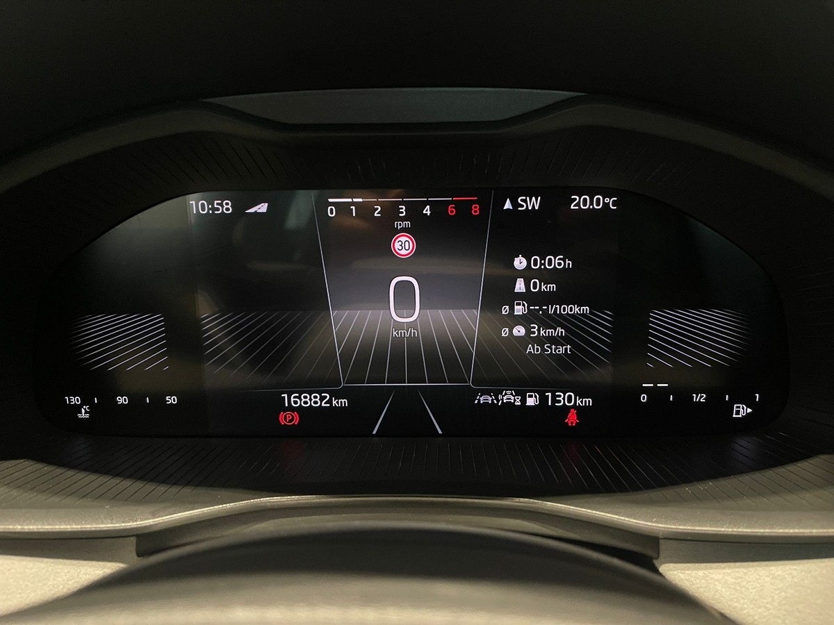 Skoda Scala 1.0TSI Top Selection AHK LED 5J Garantie