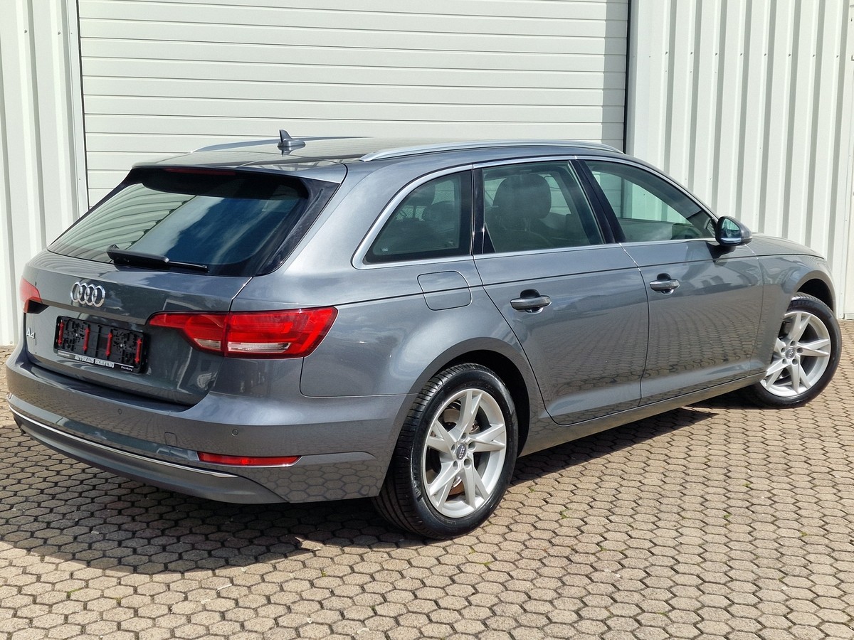 Audi A4 TFSI Sport*AHK*Sportsitze*Navi*ACC*Xenon