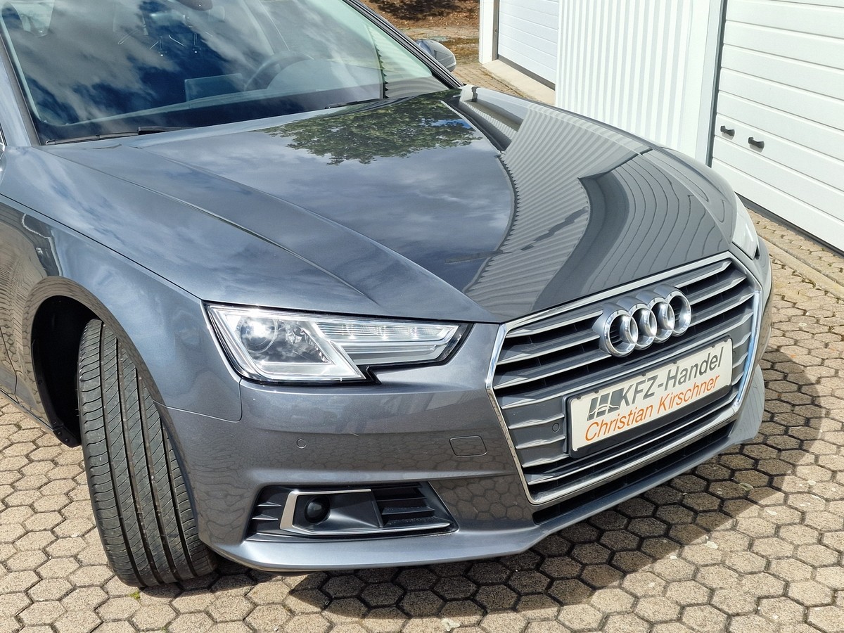 Audi A4 TFSI Sport*AHK*Sportsitze*Navi*ACC*Xenon