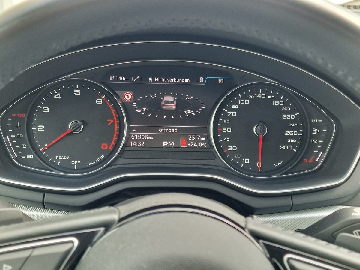 Audi A4 TFSI Sport*AHK*Sportsitze*Navi*ACC*Xenon