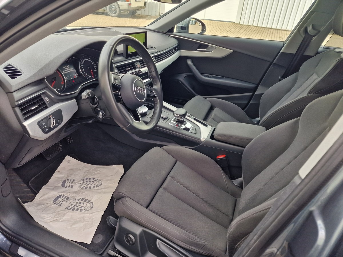 Audi A4 TFSI Sport*AHK*Sportsitze*Navi*ACC*Xenon